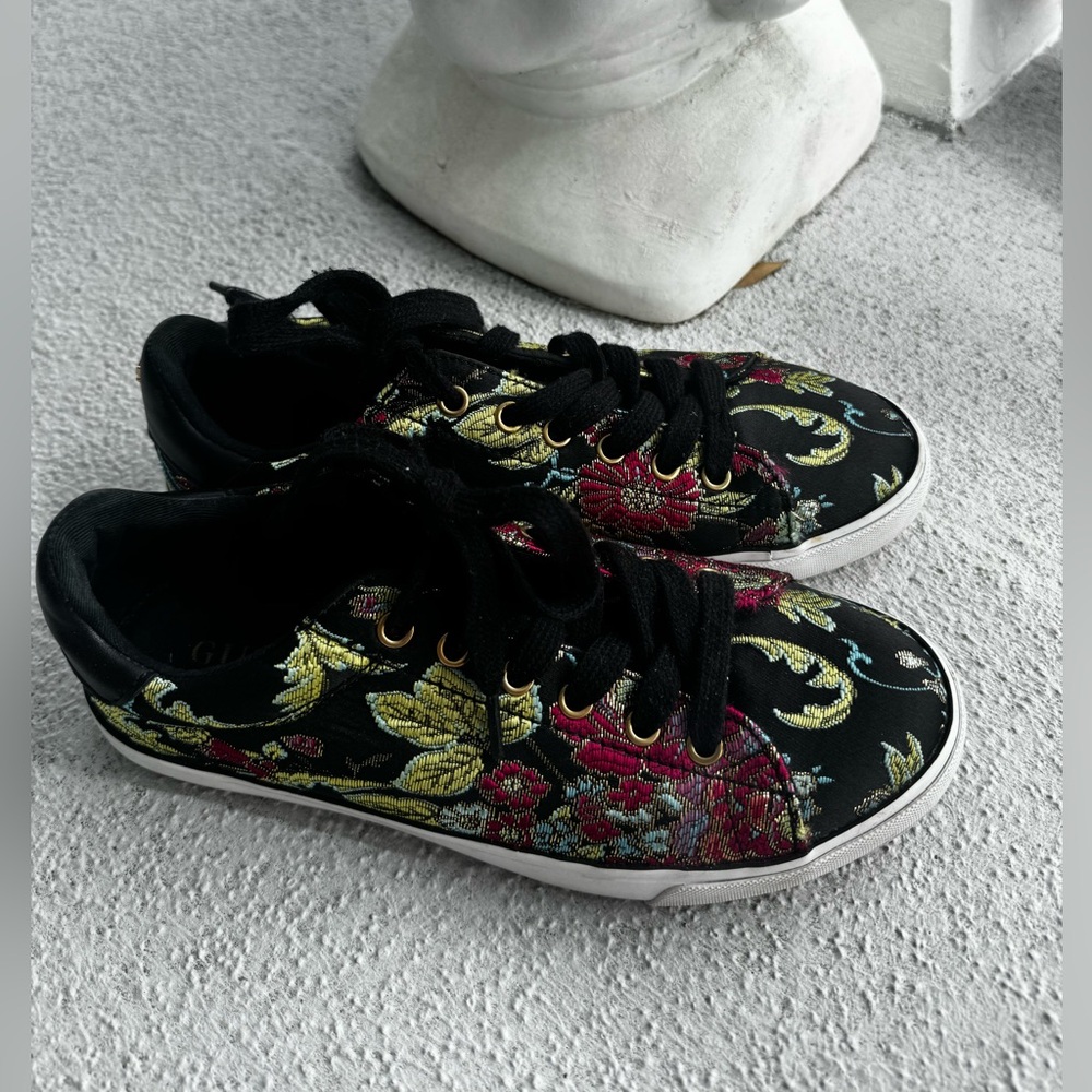 Guess Black Sneakers with Floral brocade Asian inspired Accents 8 - Picture 3 of 12